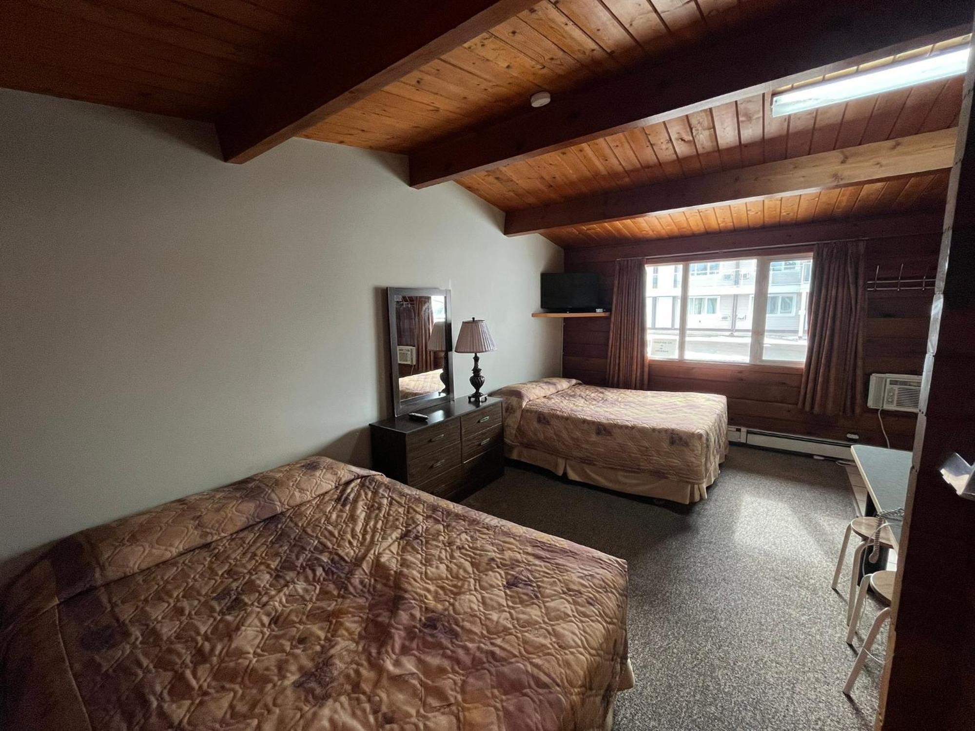 Raccoon Lodge Motel Силван Лейк Екстериор снимка