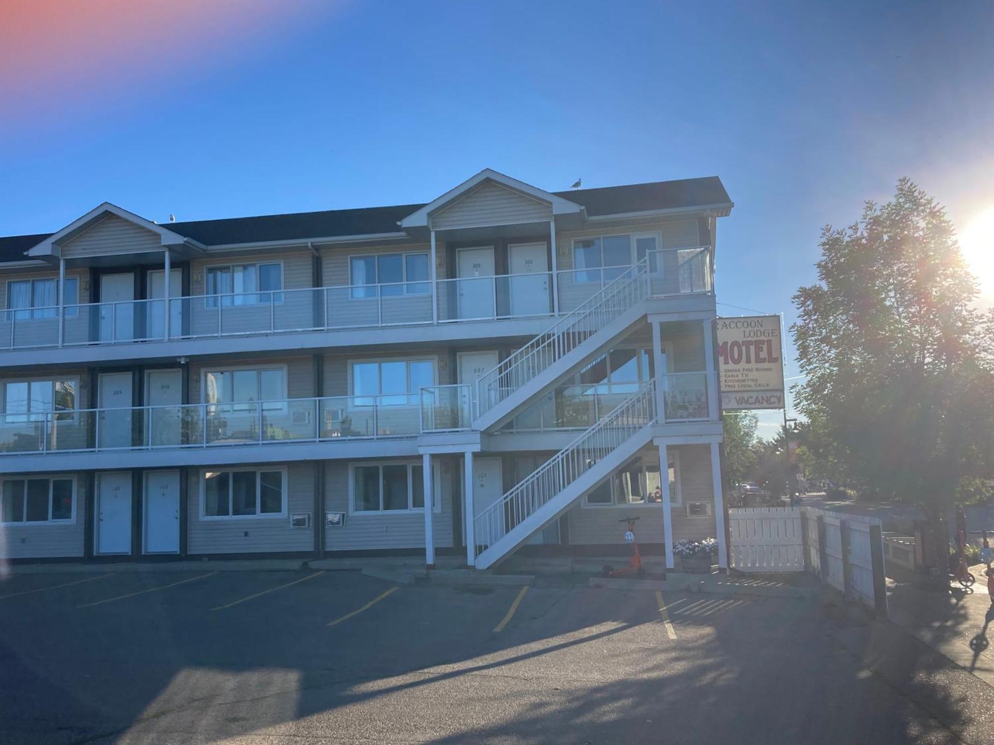 Raccoon Lodge Motel Силван Лейк Екстериор снимка
